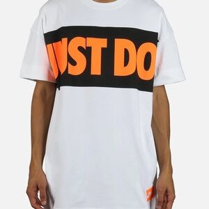 Nike Men's White Oversized Tee with Graphic